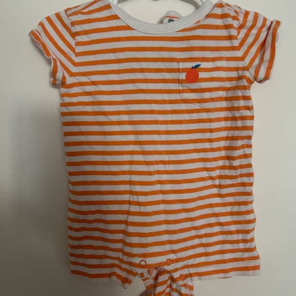 Primary 3-6mo bundle - Picture 2 of 7